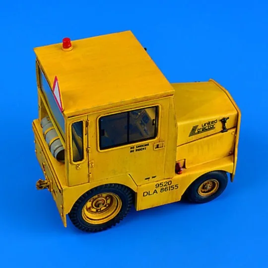 UNITED Tractor GC-340-4 A9 Cab-LPG, 1/32 - Aerobonus 320.050 UNITED Tractor GC-340-4 A9 Cab-LPG, 1/32 - Aerobonus 320.050