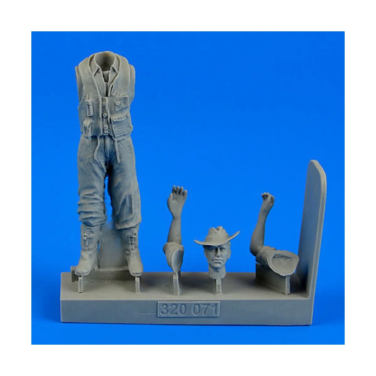 Royal Australian Air Force Fighter Pilot, 1/32 - Aerobonus 320.071 Royal Australian Air Force Fighter Pilot, 1/32 - Aerobonus 320.071