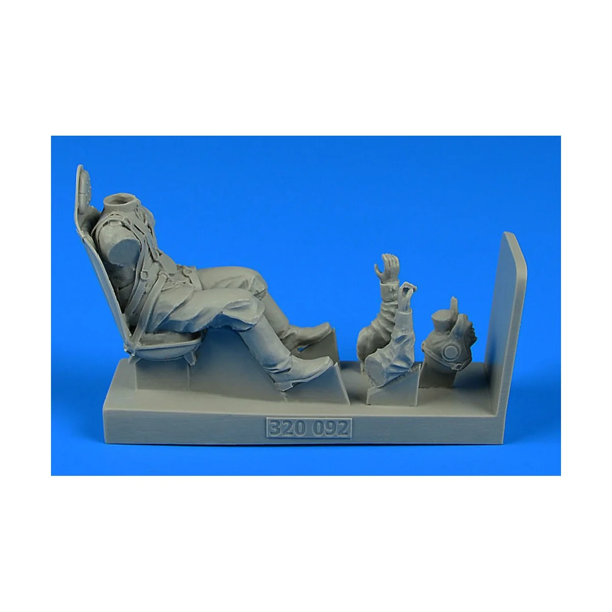 Soviet WWII Pilot f.MiG-3 with seat f.Tr, 1/32 - Aerobonus 320.092 Soviet WWII Pilot f.MiG-3 with seat f.Tr, 1/32 - Aerobonus 320.092
