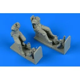 Soviet WWII Pilot a.Gunner for II-2m3 Sturmovik wit seat, 1/32 - Ae...