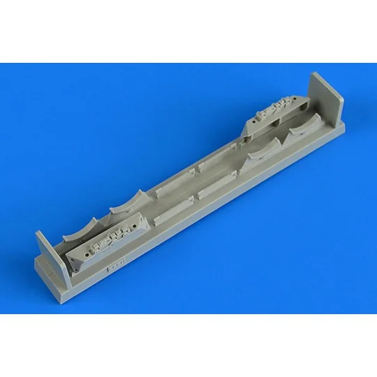 Tail pylon racks for MiG-23B/MiG-27 for Trumpeter, 1/32 - Aerobonus...