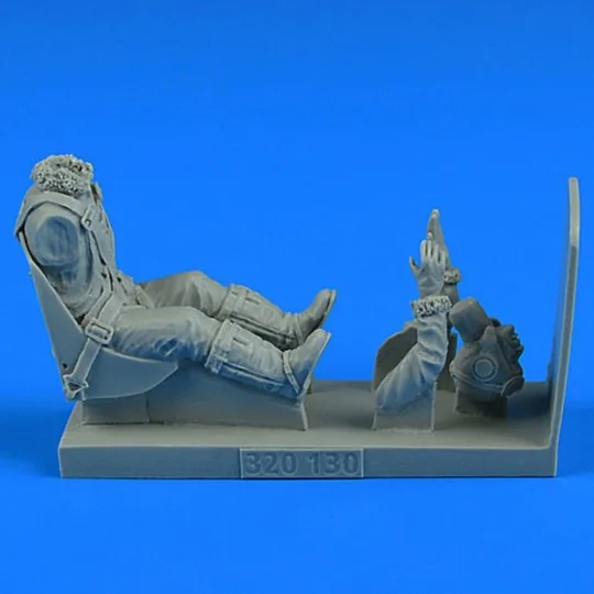 USAF WWII Pilot with ej. seat for P-47 Thunderbolt f.Hasegawa, 1/32...