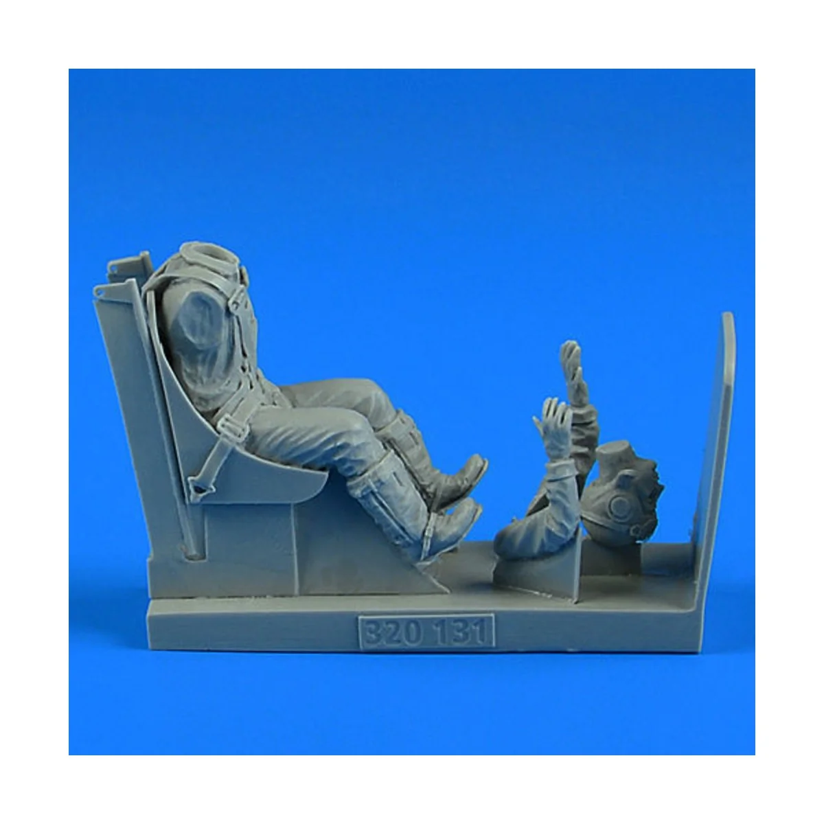 US NAVY WWII Pilot with ej. seat for F4U Corsair f.Trumpeter - Aero...