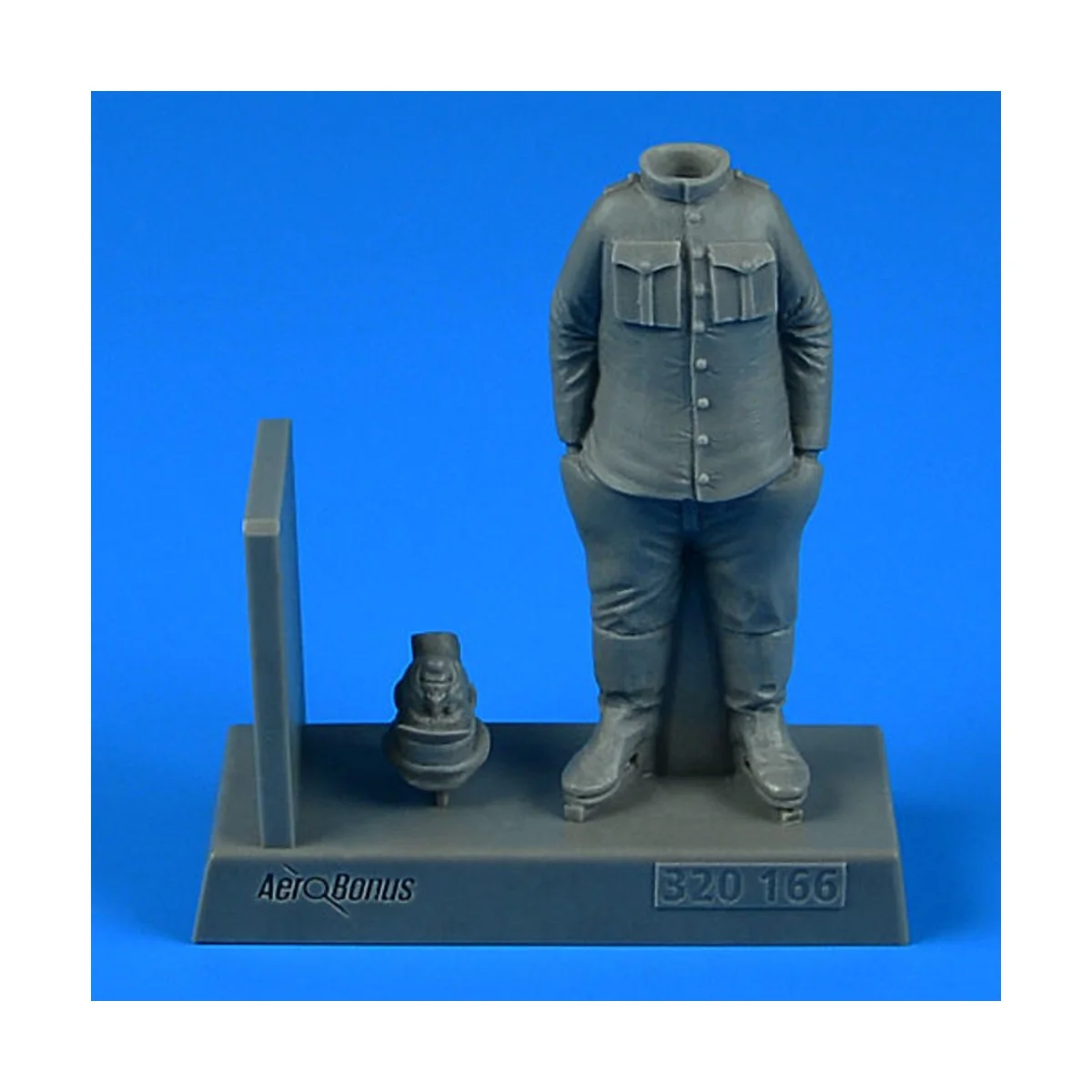 German or Austro-Hungarian WWI Pilot, 1/32 - Aerobonus 320.166