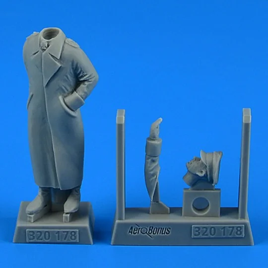 German WWII Luftwaffe General, 1/32 - Aerobonus 320.178