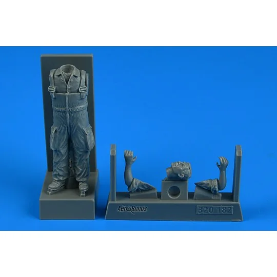 Warshaw Pact Aircraft Mechanic A - Aerobonus 320.182