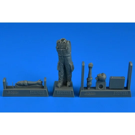Warshaw Pact Aircraft Mechanic B, 1/32 - Aerobonus 320.183 Warshaw Pact Aircraft Mechanic B, 1/32 - Aerobonus 320.183