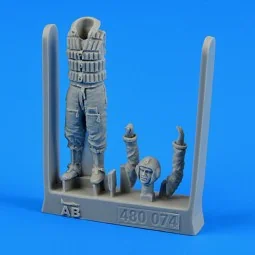 German Luftwaffe Pilot WWII withlife jac, 1/48 - Aerobonus 480.074