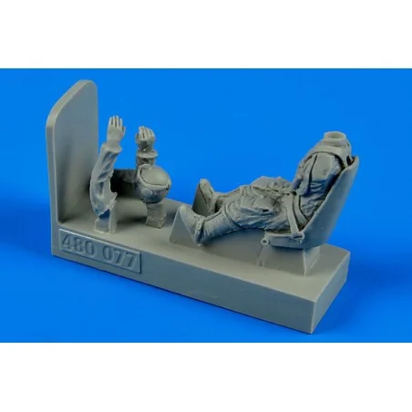 German WWII Luftwaffe pilot with seat Bf, 1/48 - Aerobonus 480.077