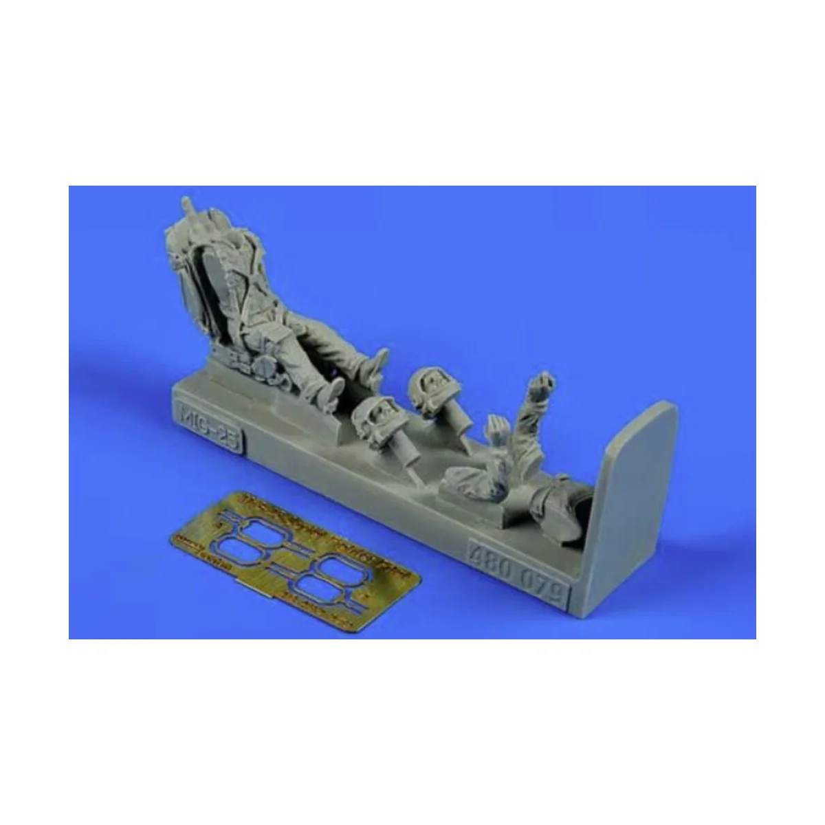 Soviet fighter pilot with ej.seat MiG-25, 1/48 - Aerobonus 480.079