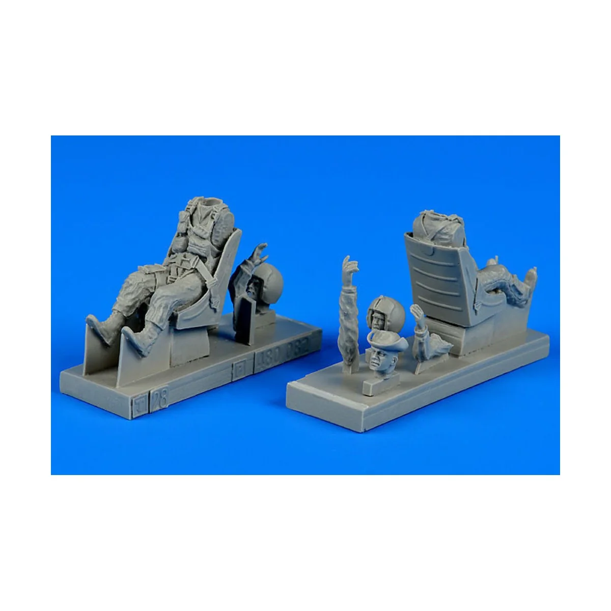 U.S.A.F.pilot &instructor w.seats f.T28B, 1/48 - Aerobonus 480.082 U.S.A.F.pilot &instructor w.seats f.T28B, 1/48 - Aerobonus 480.082