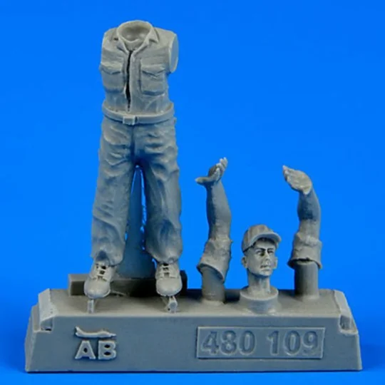 U.S.Army aircraft mechanic WWII-Pacific, 1/48 - Aerobonus 480.109 U.S.Army aircraft mechanic WWII-Pacific, 1/48 - Aerobonus 480.109