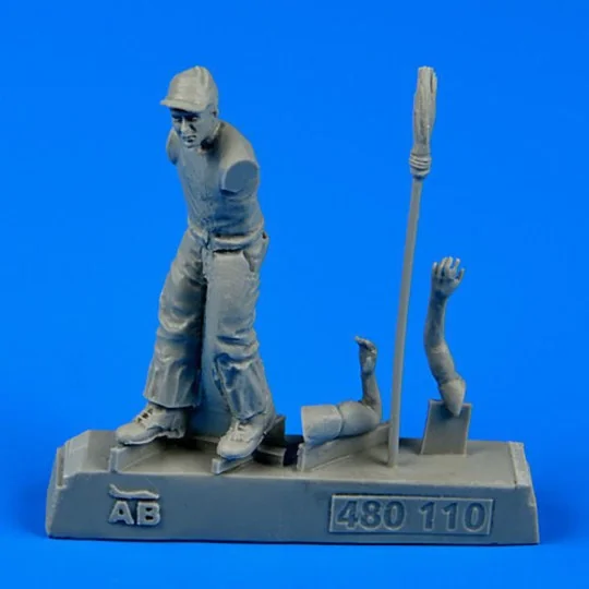 U.S.Army aircraft mechanic WWII-PacificT, 1/48 - Aerobonus 480.110
