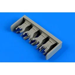 Military underwear WWII on the clothesli, 1/48 - Aerobonus 480.128