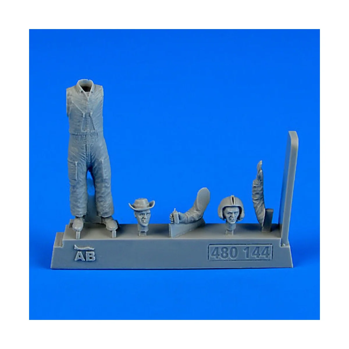 US Army Helicopter Pilot-Vietnam War1960 -1975, 1/48 - Aerobonus 48...