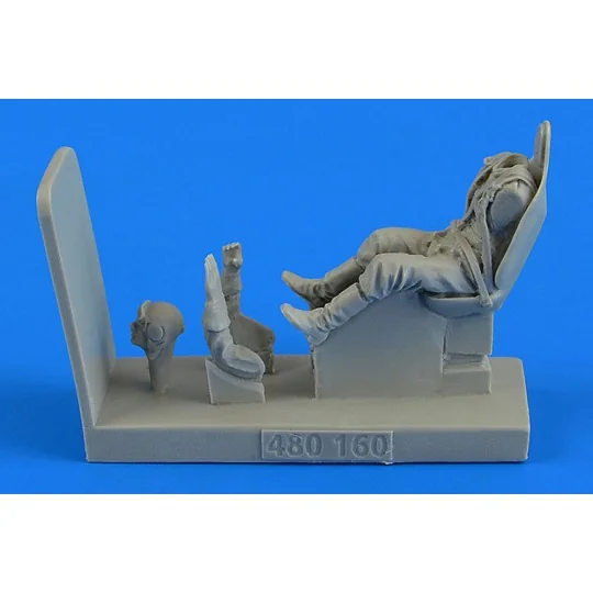 Soviet Fighter Pilot w. seat for I-153, 1/48 - Aerobonus 480.160 Soviet Fighter Pilot w. seat for I-153, 1/48 - Aerobonus 480.160