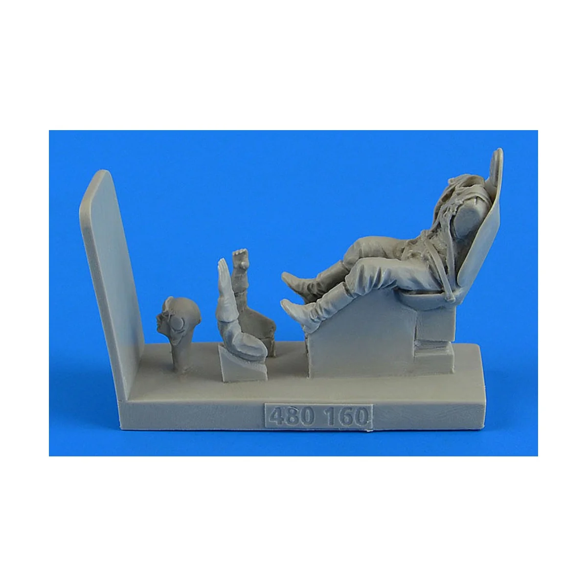 Soviet Fighter Pilot w. seat for I-153 - Aerobonus 480.160