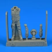 Modern Soviet Fighter Pilot with HUD, 1/48 - Aerobonus 480.180