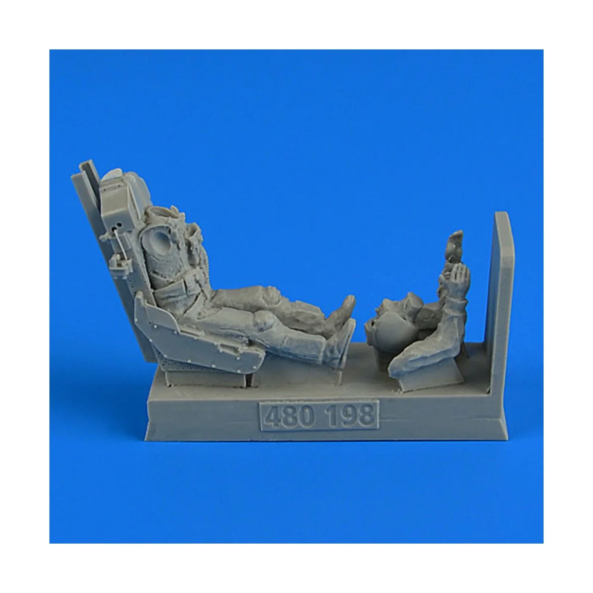 USAF Fighter Pilot with ejection seat for F-5E, 1/48 - Aerobonus 48... USAF Fighter Pilot with ejection seat for F-5E, 1/48 - Aerobonus 48...