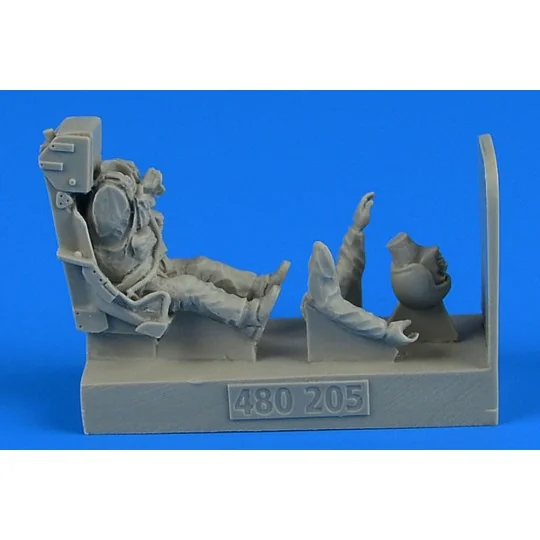 USAF Fighter Pilot with ejection seat for F-80 Shooting Star, 1/48 ...