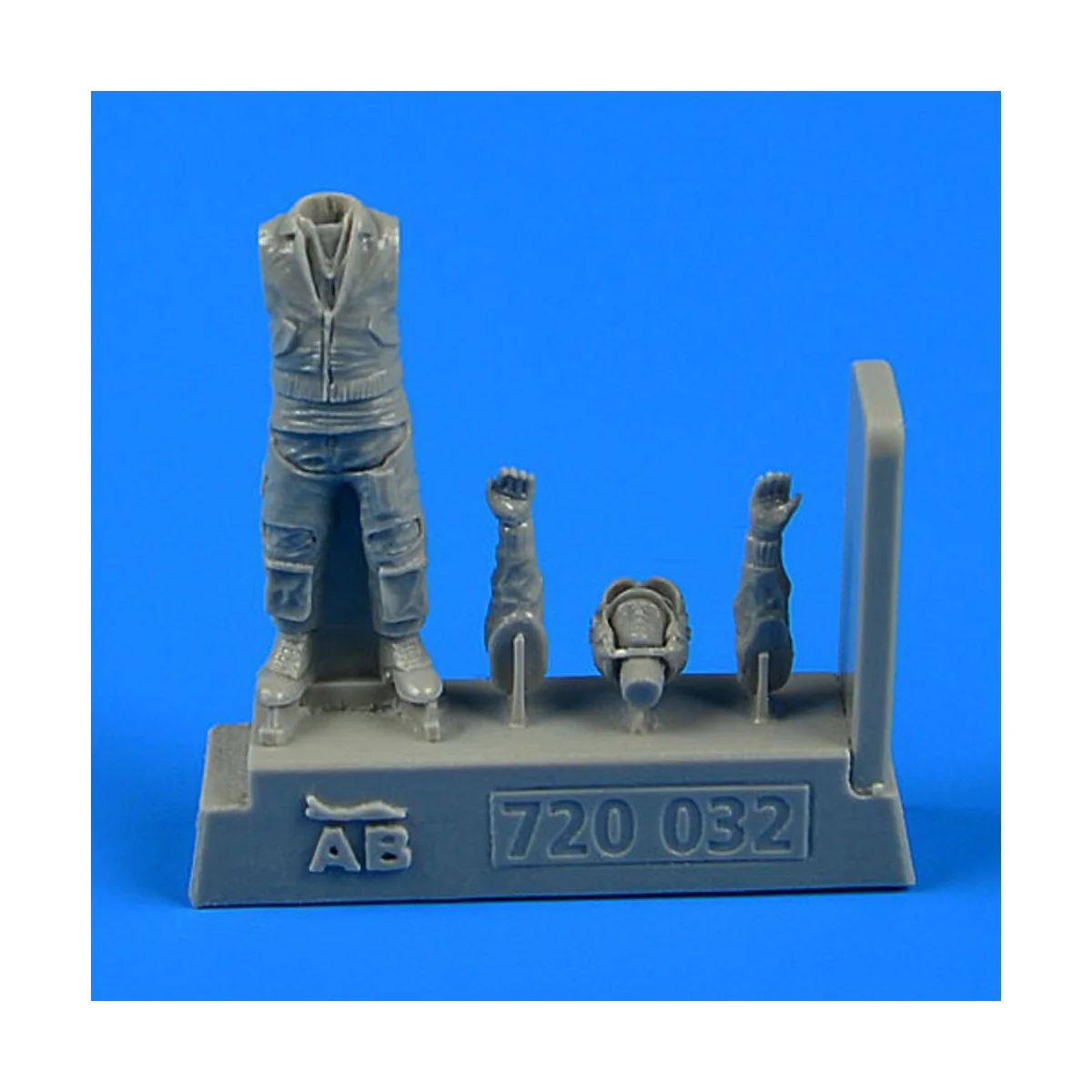 German Modern Luftwaffe/Marine Fighter Pilot, 1/72 - Aerobonus 720032