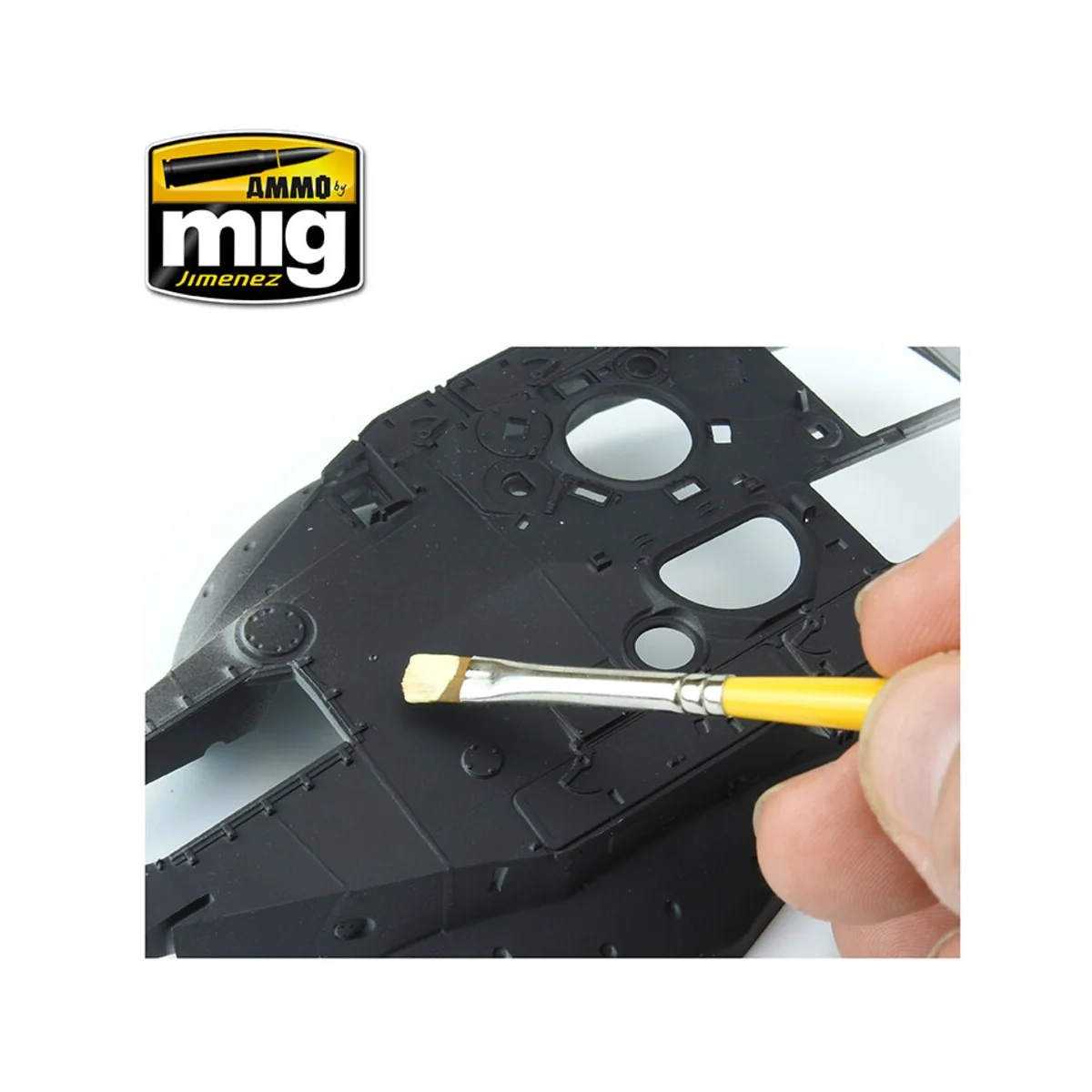 Anti-Slip Paste - Sand Color (for 1/35 scale) - AMMO by MIG Jimenez...