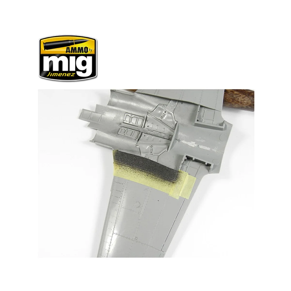 Anti-Slip Paste - Black Color (for 1/72 & 1/48 scales) - AMMO by MI...