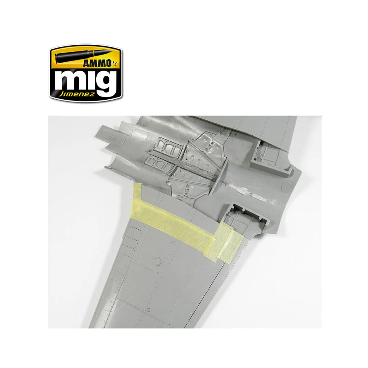 Anti-Slip Paste - Black Color (for 1/72 & 1/48 scales) - AMMO by MI...