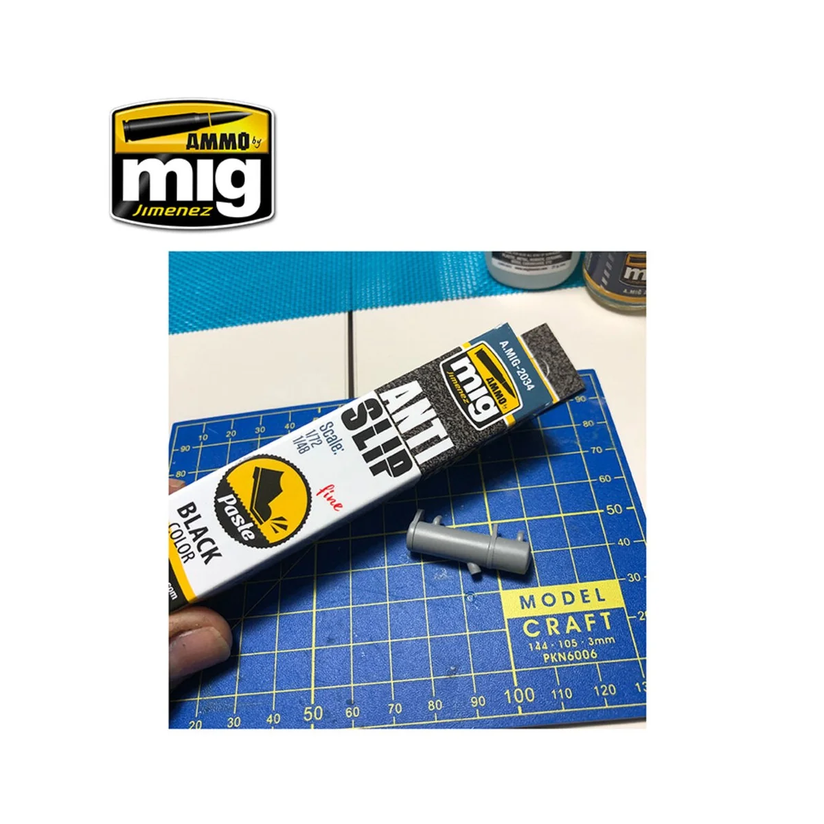 Anti-Slip Paste - Black Color (for 1/72 & 1/48 scales) - AMMO by MI...