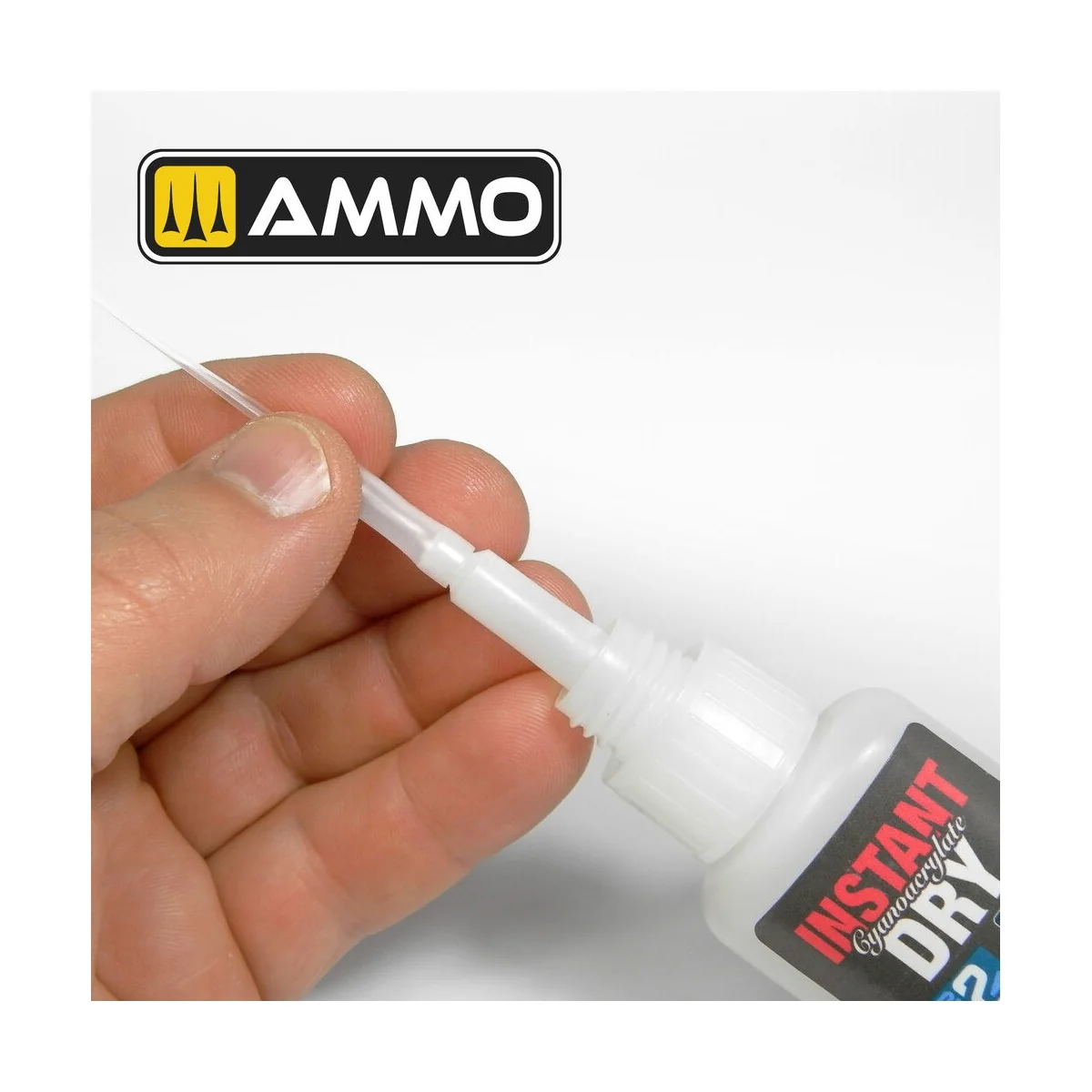 Precision Cyano Applicator - AMMO by MIG Jimenez A.MIG-8229