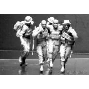 “Head for the “Huey”, Vietnam War series”, 1/35 - Master Box Ltd. 3... “Head for the “Huey”, Vietnam War series”, 1/35 - Master Box Ltd. 3...