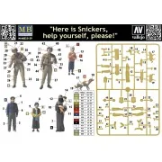 Here is Snickers help yourself, please, 1/35 - Master Box Ltd. 35159