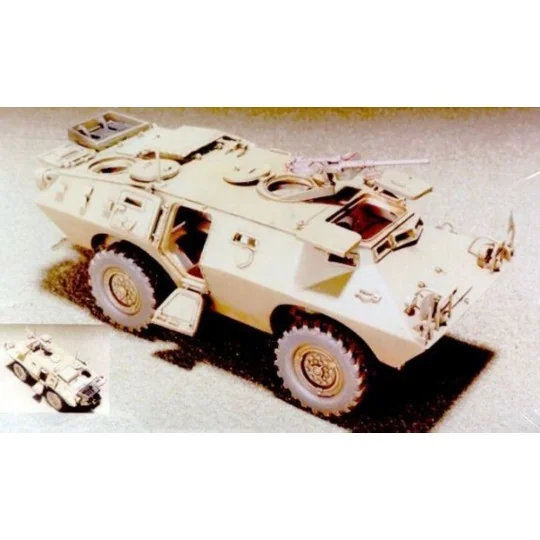 V150 Commando 4x4 Armored Cars W/Interio - Hobby Fan HF033