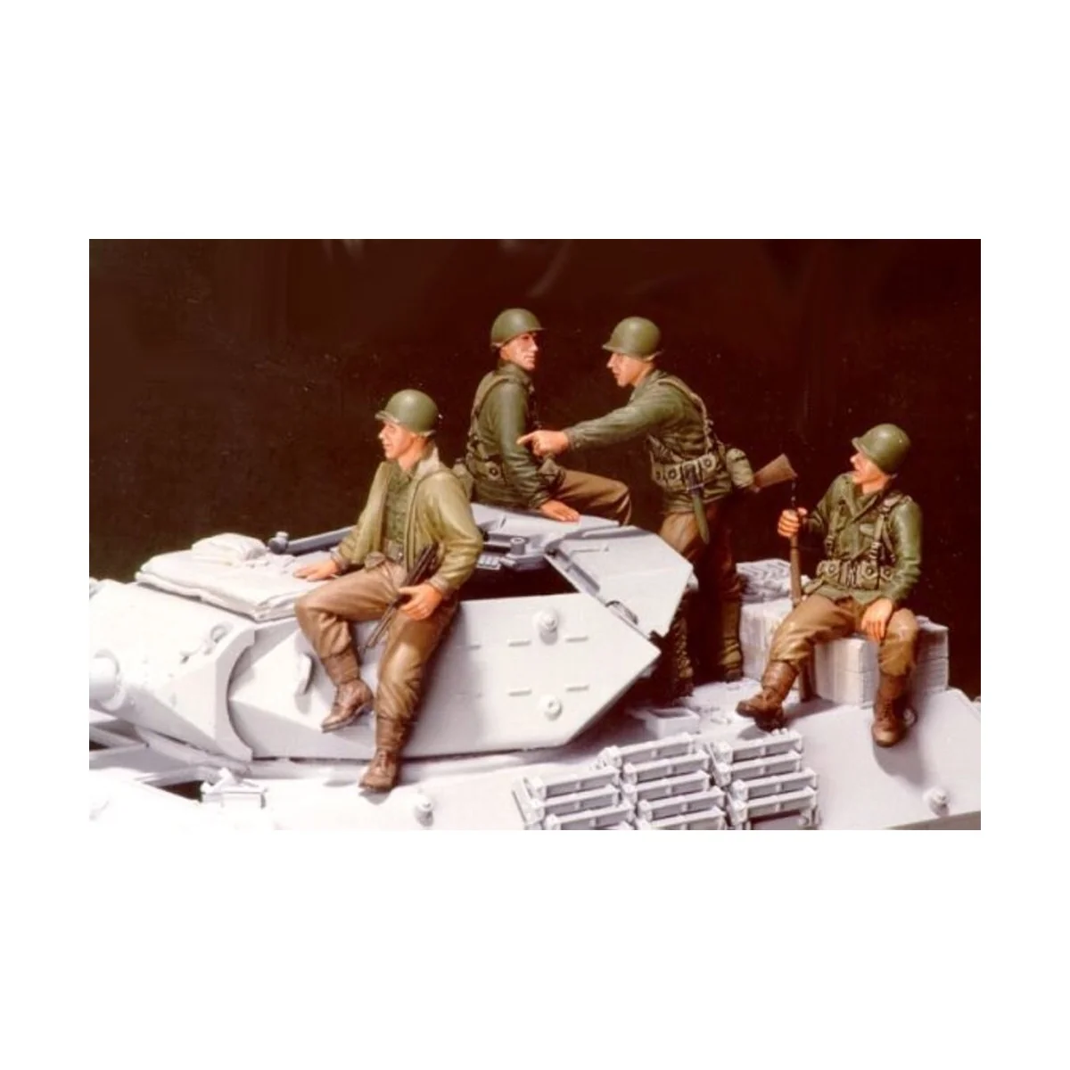 U.S. M10 Tank Infantry- 4 Fig. "Pick Up", 1/35 - Hobby Fan HF529