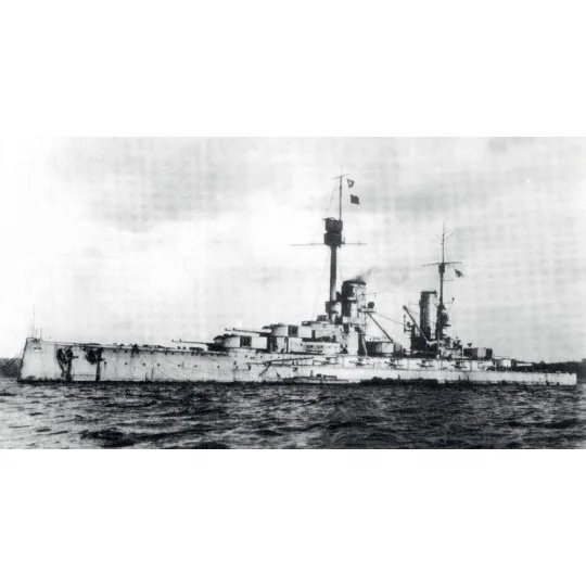 Kronprinz fullhull & waterline WWI German Battleship - ICM S.016