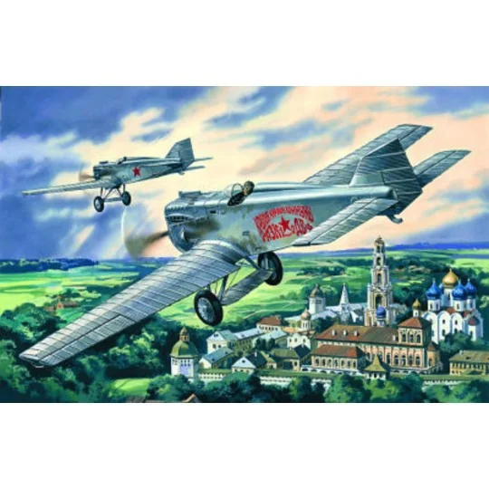 Iijushin I-1 (IL-400b), 1/72 - ICM 72051