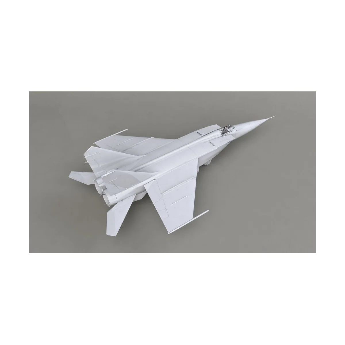 MiG-25 RBF, Soviet Reconnaissance Plane, 1/72 - ICM 72174 MiG-25 RBF, Soviet Reconnaissance Plane, 1/72 - ICM 72174