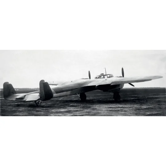 Do 215B-4 WWII Reconnaissance Plane, 1/72 - ICM 72305