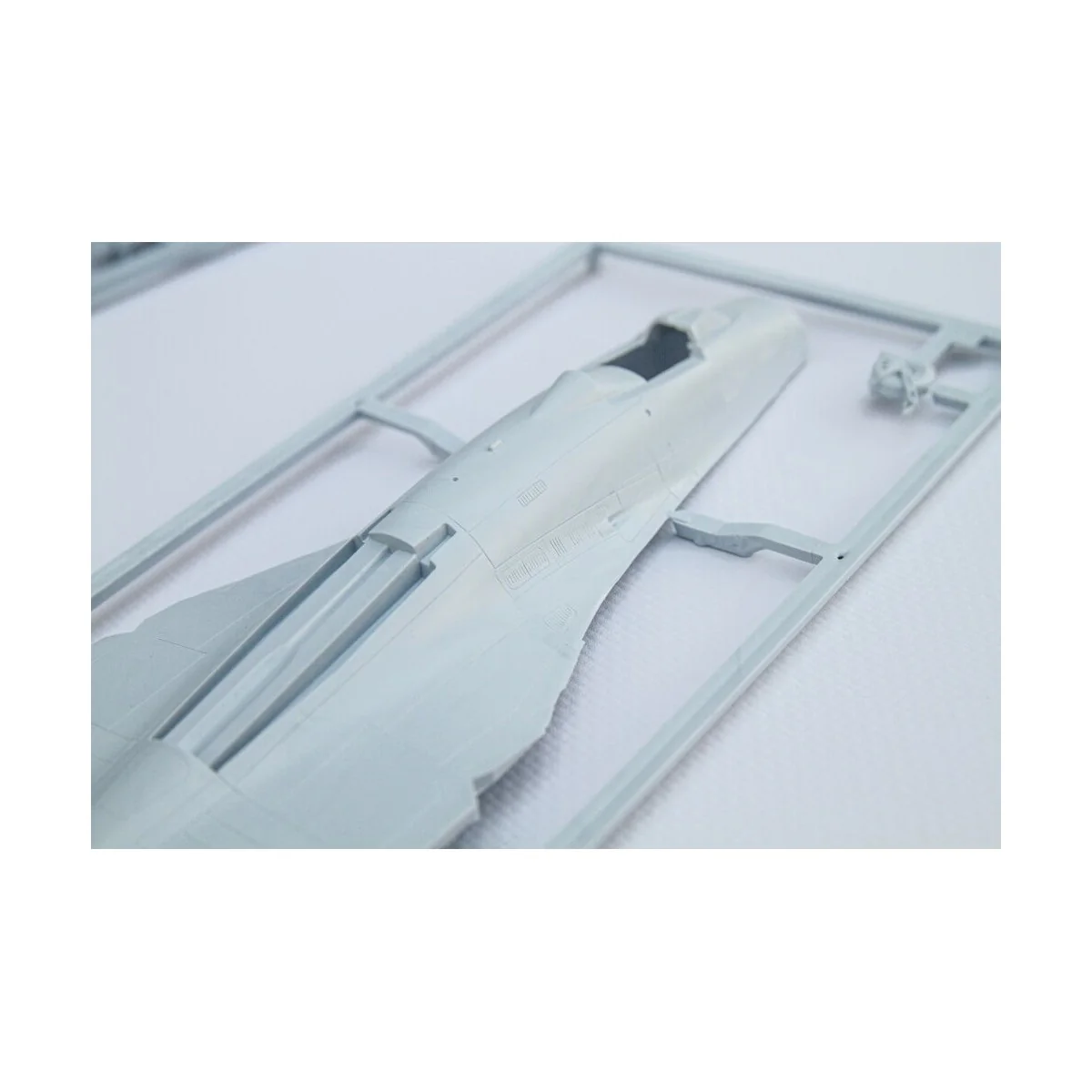 STARTER KIT SU-27 UB/P Ukraine - Heller 56371