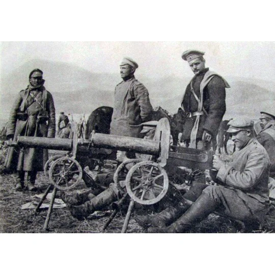 WWI Russian Maxim MG Team - ICM 35698