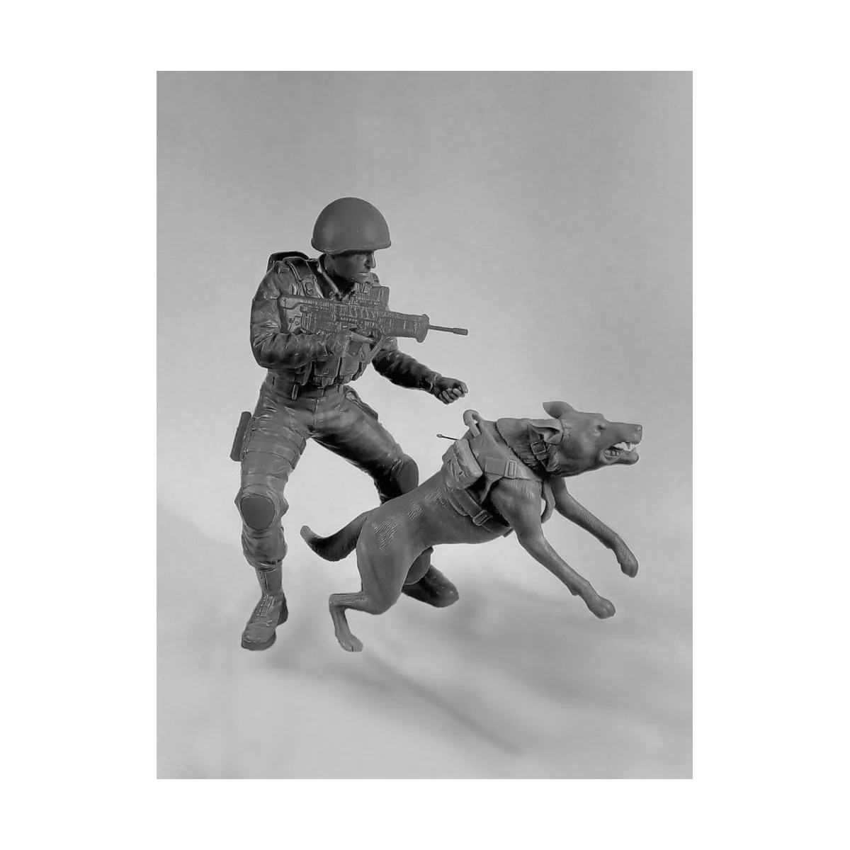 IDF K-9 Unitz "OKETZ" with dog, 1/16 - ICM 16102