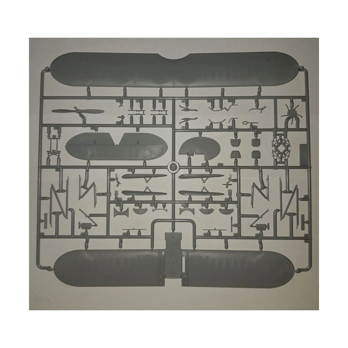 U-2/Po-2VS with Soviet Pilots & GP (1943 -1945) Limited - ICM 48254