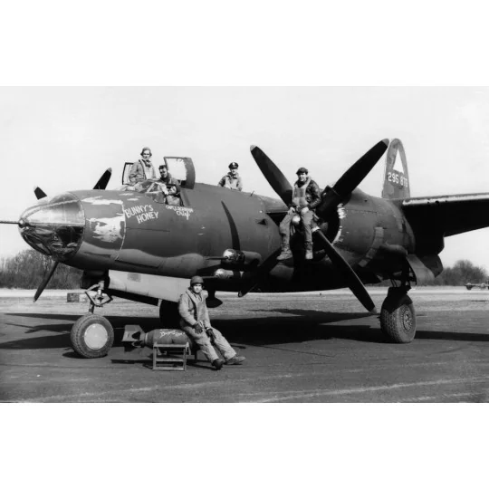 Airfield of the American bomber group, 1/48 - ICM 48327