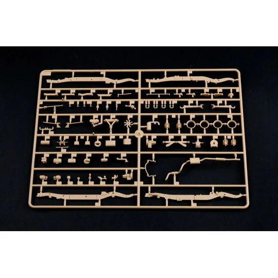 Defender110 HardTop, 1/35 - Hobby Boss 82448