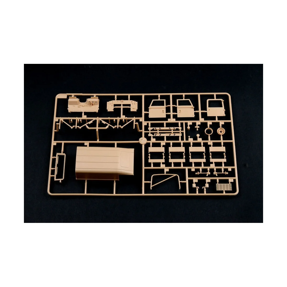 Defender110 HardTop, 1/35 - Hobby Boss 82448