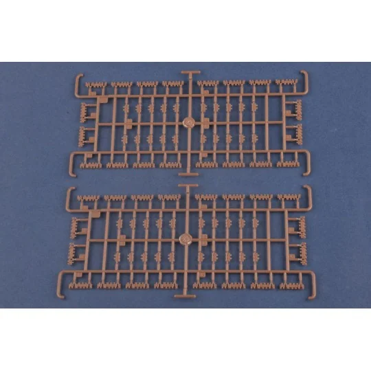 Pz.Kpfw.VI Sd.Kfz.181 Tiger II(Henschel - Hobby Boss 84533