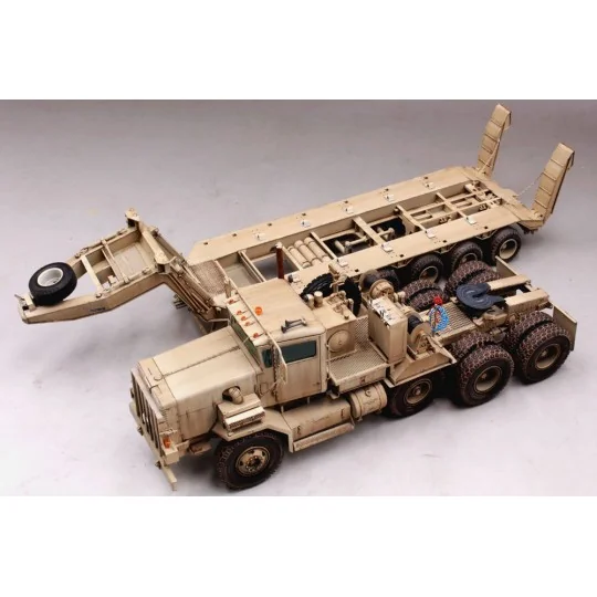 M911 C-HET w/m747 Heavy Equipment Semi- Trailer, 1/35 - Hobby Boss ...