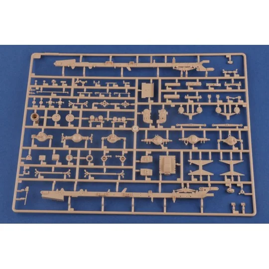 M911 C-HET w/m747 Heavy Equipment Semi- Trailer, 1/35 - Hobby Boss ...
