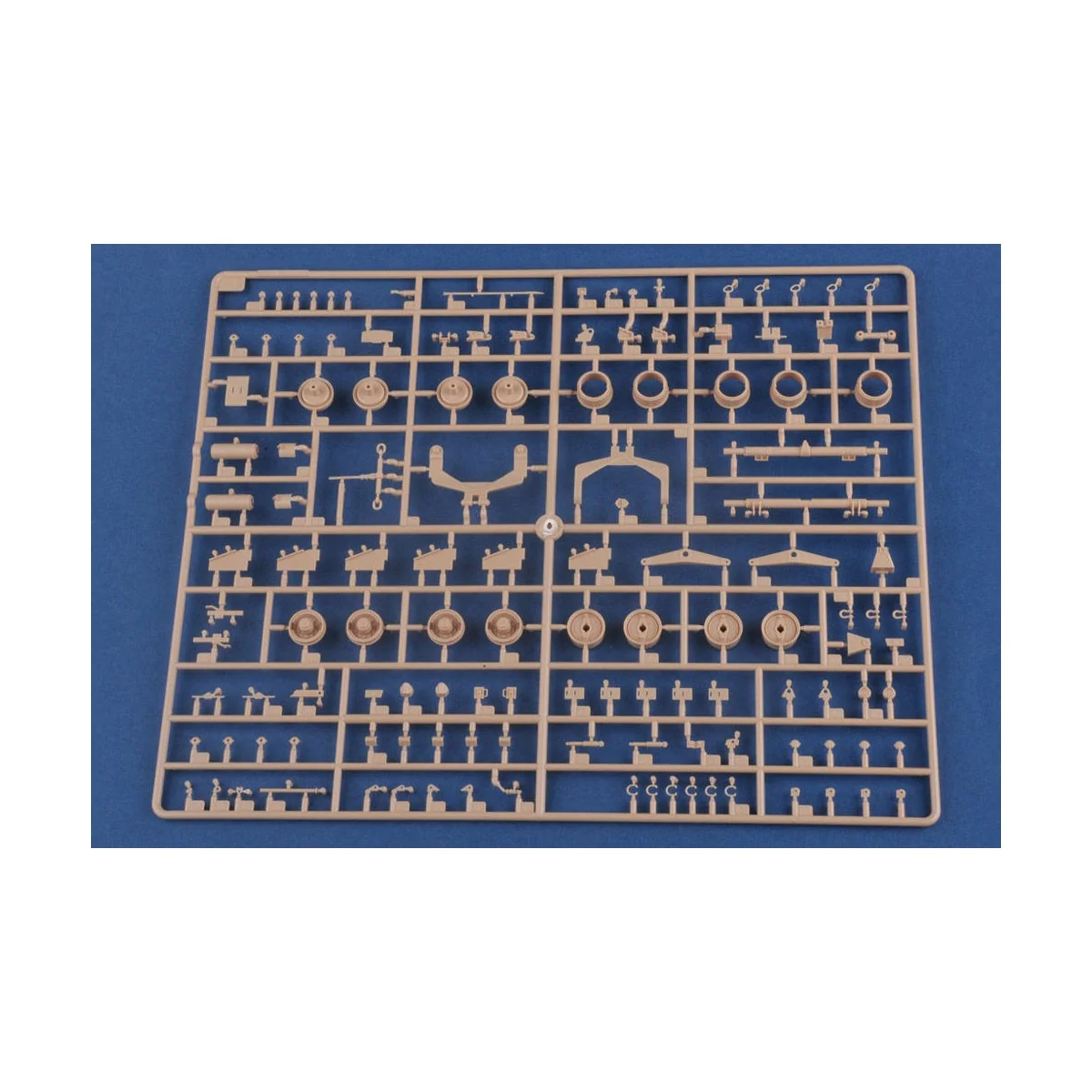 M911 C-HET w/m747 Heavy Equipment Semi- Trailer - Hobby Boss 85519