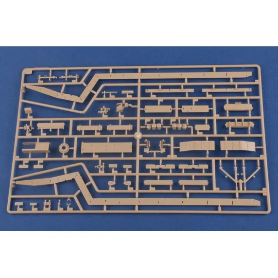 M911 C-HET w/m747 Heavy Equipment Semi- Trailer - Hobby Boss 85519
